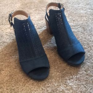 Tommy Hilfiger dress shoes